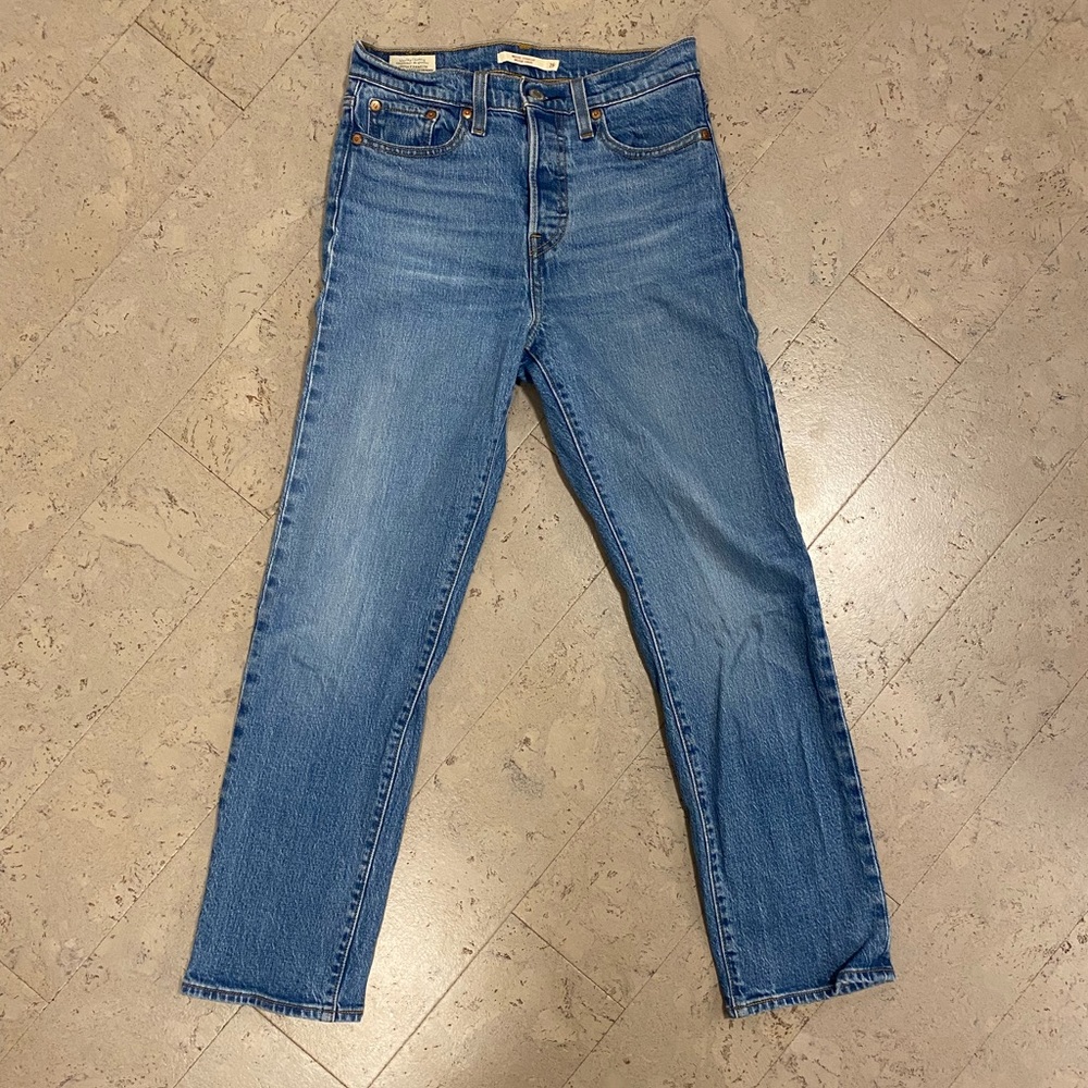 Wedgie Straight Levi’s